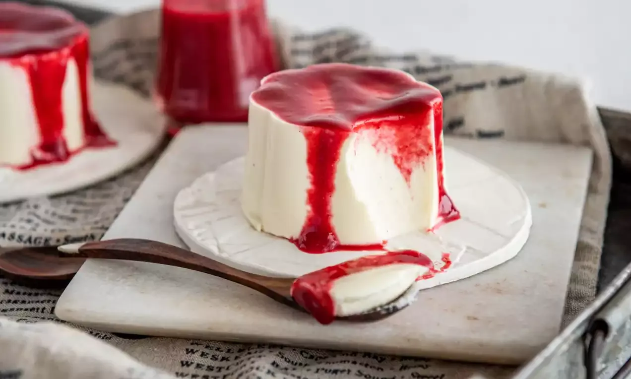 Vanilla panna cotta